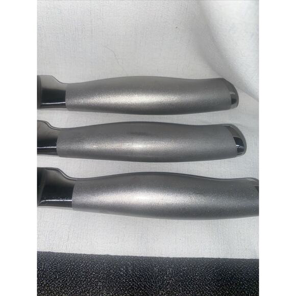 3 Henckels Modernist Knife Stainless Steel 5" Blade Utility (1) & Steak (2) - Picture 5 of 6